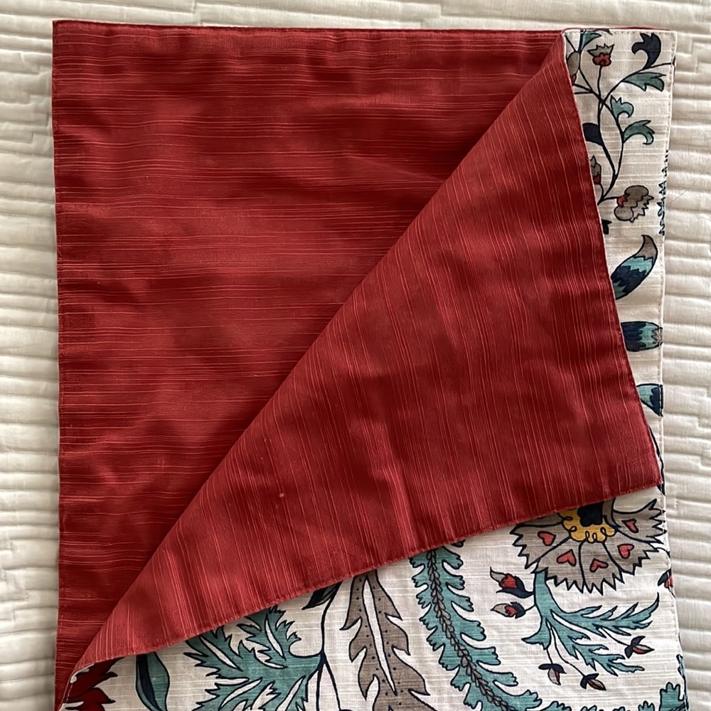 Table Runner from Better Homes and Garden - Picture 2 of 4